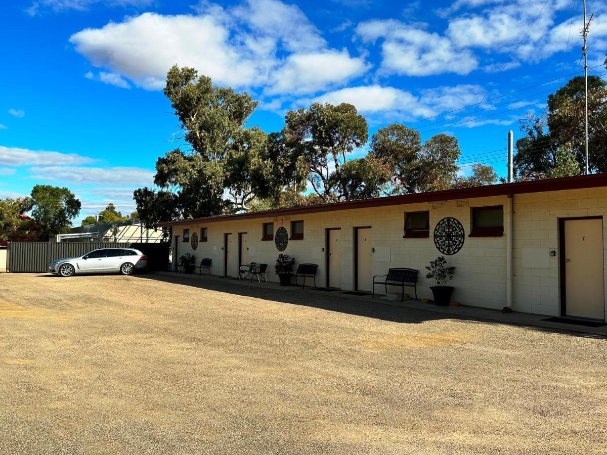 Flinders Ranges Motel - The Mill Quorn ภายนอก รูปภาพ